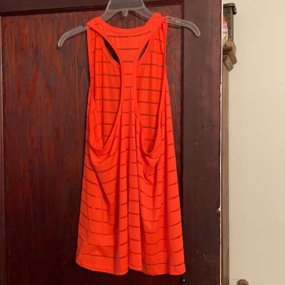 Workout shirt - Picture 2 of 2